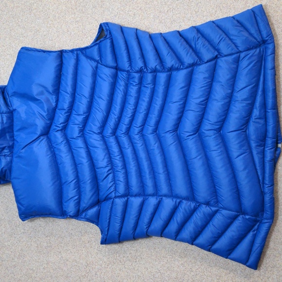 Bernardo Blue Down Filled Hooded Vest Size Medium - Picture 12 of 14